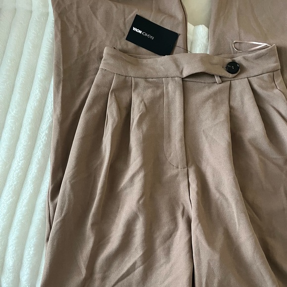 NWT Fashion Nova Make A Move Wide Leg Pants 33” - Picture 4 of 8